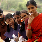 Kalli Kalli Chedi Lyrics — Thenmerku Paruvakaatru