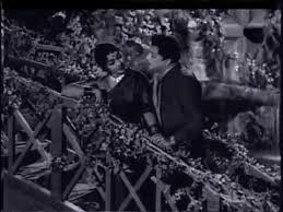 Moodi Thirantha Song Lyrics