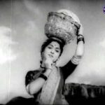 Tazhaya Poomudichu Lyrics — Bhaaga Pirivinai