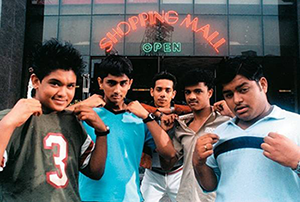 Paalpoalae Padhinaaril (Girlfriend) Song Lyrics