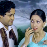 Poo Kodiyin Punnagai Lyrics — Iruvar
