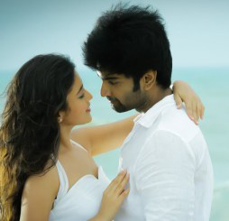 Idhayathai Oru Nodi Song Lyrics