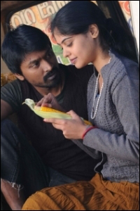 Aathadi Manasudhan (Male) Song Lyrics