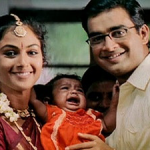 Sattena Nenaindhadhu Nenjam Lyrics — Kannathil Muthamittal