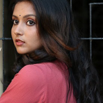 Yean Penne Neeyum Lyrics — Iravukku Aayiram Kangal