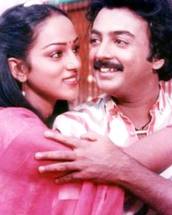 Ulagam Muzhuthum Song Lyrics