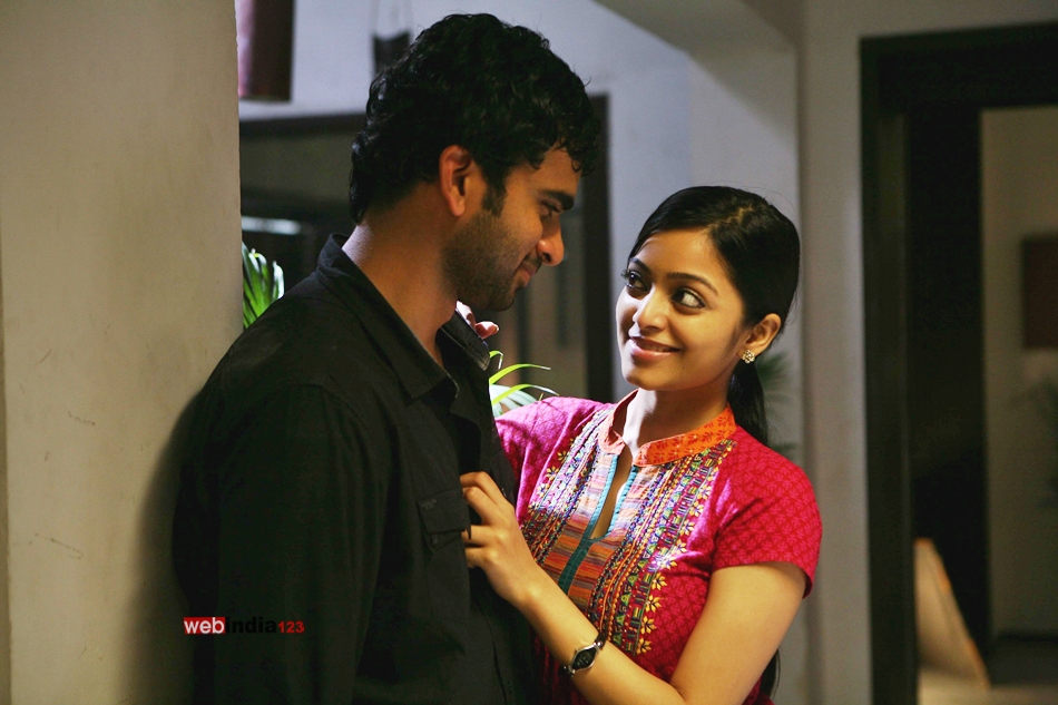 Yaar Ezhudhiyadho Song Lyrics