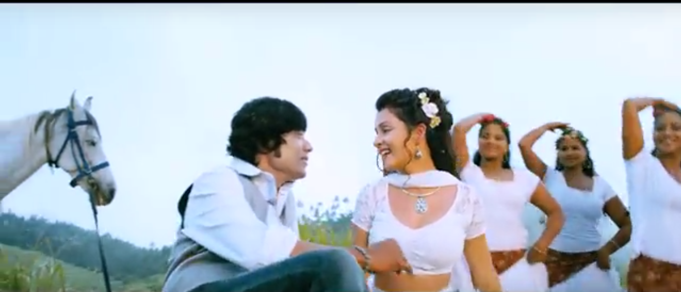 Atho Vanile Nila Song Lyrics