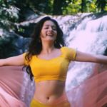 Isai Veesi Song Lyrics