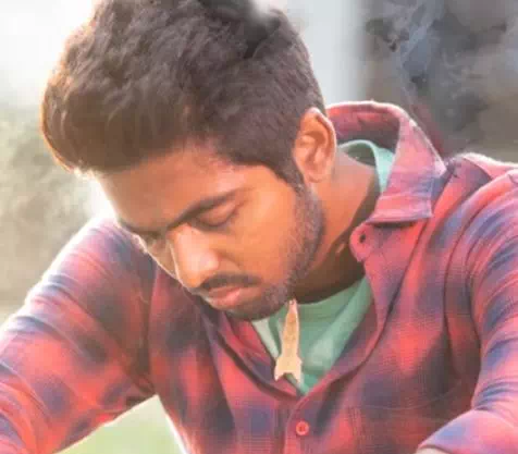 Vazhkaiyea Oru Olivilakku Lyrics — Kuppathu Raja