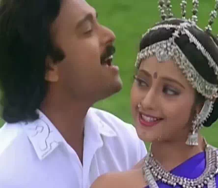 Mundhaanai Saelai Lyrics — Harichandra (1998 film)