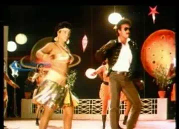 Rettai Kuruvi Lyrics — Irumbu Pookkal