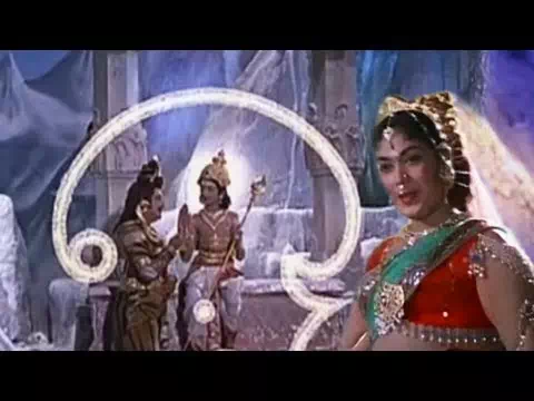 Solla Solla Inikkuthada Lyrics — Kandhan Karunai