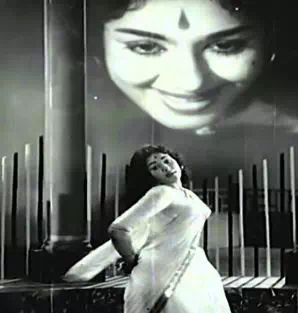 Panguni Maadhathil Song Lyrics