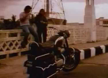 Vellam Pole Thullum Lyrics — Kanavugal Karpanaigal