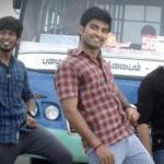 8 Mani Bus’su Kulla Lyrics — Oththaikku Oththa