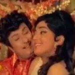 Azhagennum Oviyam Lyrics — Oorukku Uzhaippavan