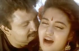 Kalayil Kettadhu Song Lyrics