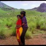 Naan Pokkirikku Lyrics — Pokkiri Raja (1982 film)