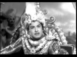 Mannavane Senji Song Lyrics
