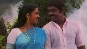 Maalai Karukkalil Song Lyrics