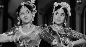 Kannum Kannum Kalandhu Song Lyrics