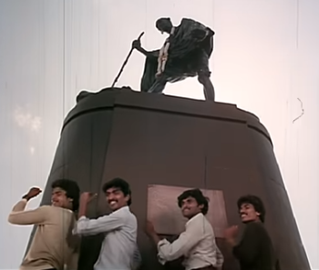 Nottu Kaattu Udane Song Lyrics