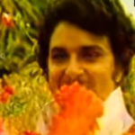 Mookkuthi Thongalile Munne Lyrics — Pudhiya Thoranangal