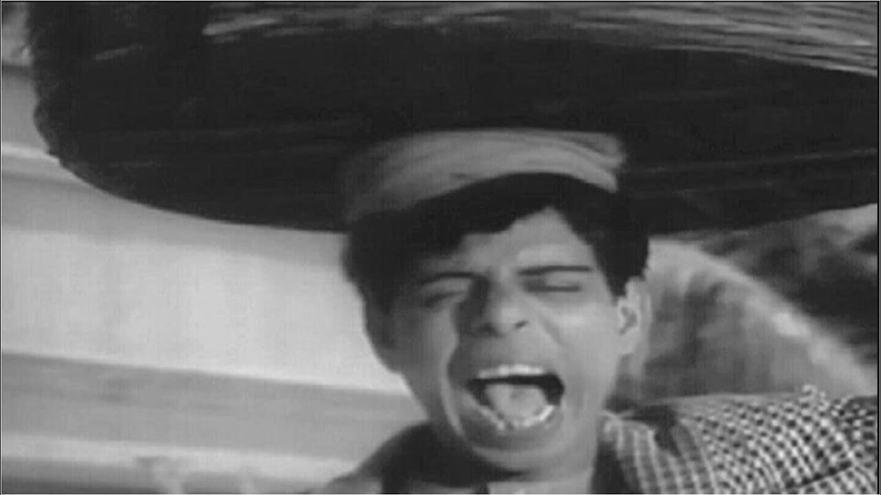 Ammadi Emputtu Thooram Song Lyrics