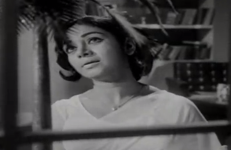Manjalum Vaazhga Song Lyrics