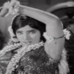 Pennoru Kannadi Paar Song