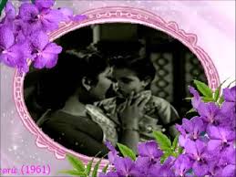 Valarum Kalaiyin Song