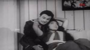 Mugathai Kaatti Song