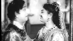 Vazhvinile Vazhvinile Song Lyrics
