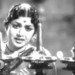 Velodu Vilaiyadum Lyrics — Chitrangi