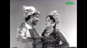 Kaaviyama Nenjin Song Lyrics